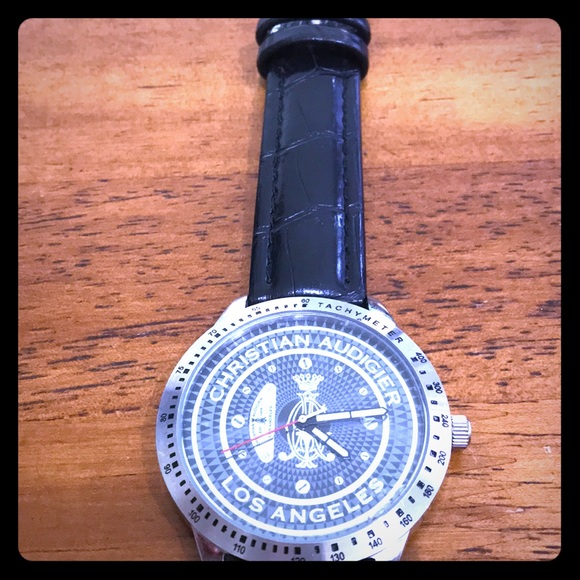 Watch - Picture 1 of 2